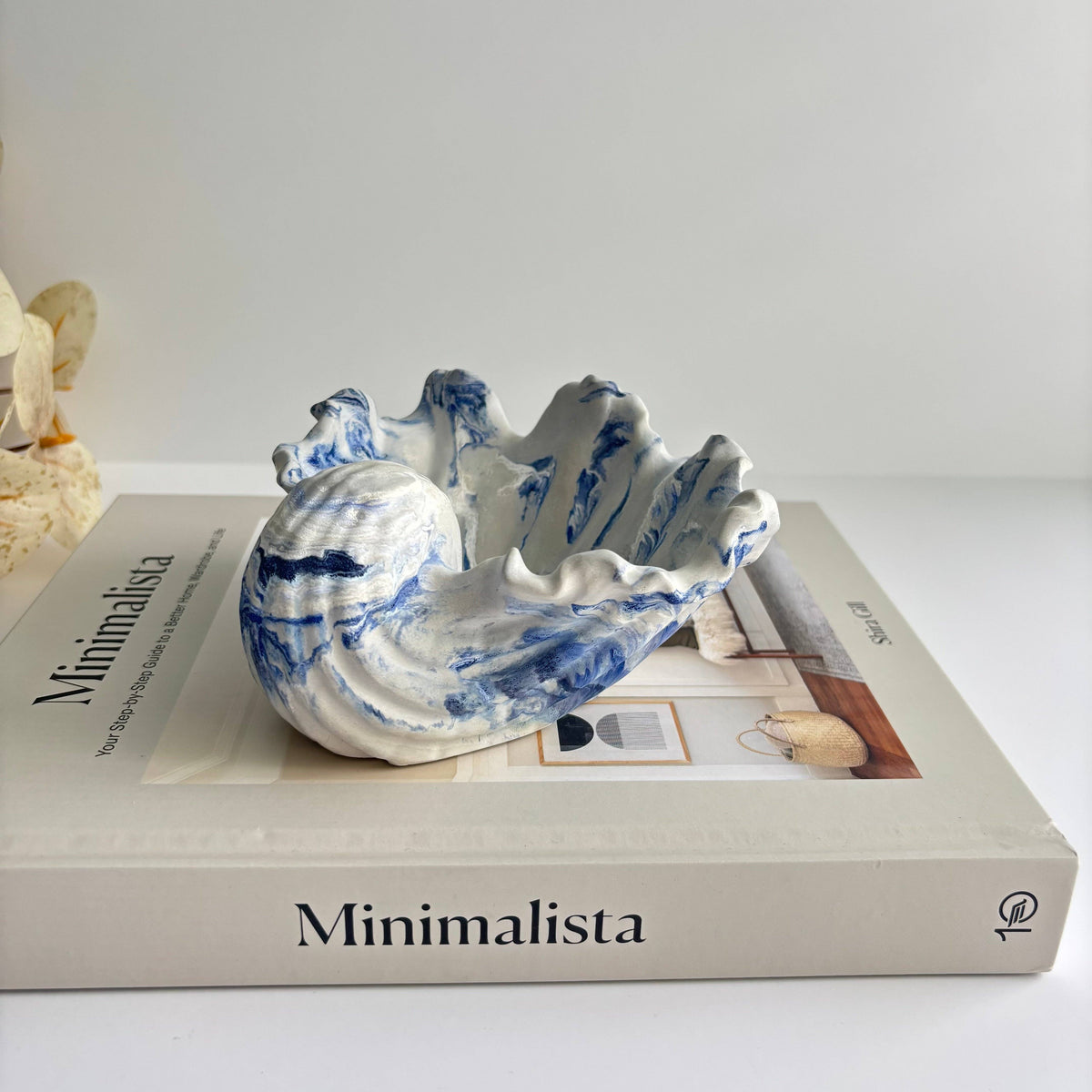Shell Candle : Khaki Fusion Marble / Oakmoss & Amber